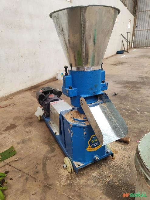 Peletizadora faz 150 kg ração hora Imagem Peletizadora faz 150 kg ração hora