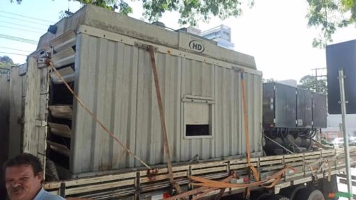 Imagem Torre de resfriamento HD 150 tr 120 tr Usada em bom estado Imagem Torre de resfriamento HD 150 tr 120 tr Usada em bom estado