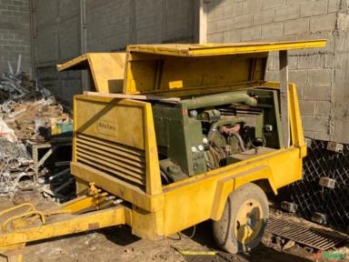 COMPRESSOR A DIESEL ( ATLAS COPCO ) Imagem COMPRESSOR A DIESEL ( ATLAS COPCO )