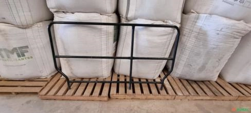 Corrimão para pulverizador new holland intermediário sp 2500 Corrimão para pulverizador new holland intermediário sp 2500