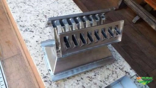 Imagem Quarteador tipo Jones em Aço Inox com 01 ano de garantia Imagem Quarteador tipo Jones em Aço Inox com 01 ano de garantia