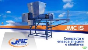 Máquina para compactação e ensacamento de silagem e similares