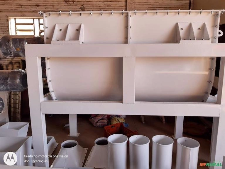 Misturador horizontal. Imagem Misturador horizontal.