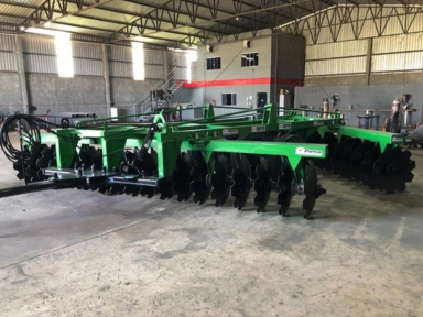 Grade Aradora Pesada Controle R. 32 x 34 Imagem Grade Aradora Pesada Controle R. 32 x 34