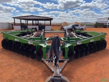 TERRACEADOR TC3 BASE LARGA 48 DISCOS 28´´X450mm Imagem TERRACEADOR TC3 BASE LARGA 48 DISCOS 28´´X450mm