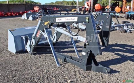 Imagem CONJUNTO DE CONCHA PAM-800 PARA TRATORES VALTRA - BALDAN Imagem CONJUNTO DE CONCHA PAM-800 PARA TRATORES VALTRA - BALDAN