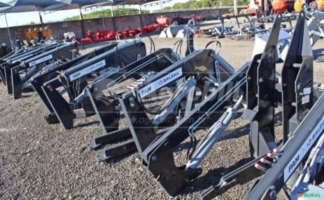 Imagem CONJUNTO DE CONCHA PAM-800 PARA TRATORES VALTRA - BALDAN Imagem CONJUNTO DE CONCHA PAM-800 PARA TRATORES VALTRA - BALDAN