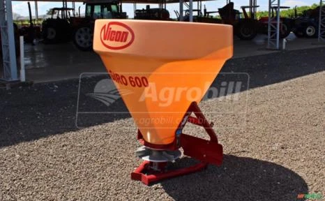 Distribuidor Semeador de Calcario e Fertilizantes Monodisco 600 - VICON