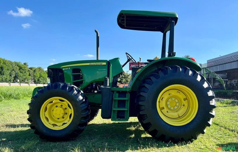 Trator John Deere 6125E 4X4 2019 Com 1792 Horas