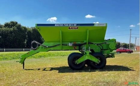 Imagem DISTRIBUIDOR DE ADUBO E CALCARIO MASTER 7500 DH S BR PICCIN Imagem DISTRIBUIDOR DE ADUBO E CALCARIO MASTER 7500 DH S BR PICCIN