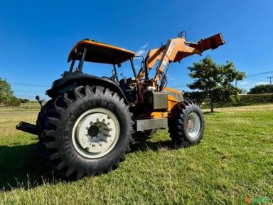 Imagem Trator Valtra Bh 180 4X4 c/ 3709 Horas c/ conjunto lamina e concha Tatu Imagem Trator Valtra Bh 180 4X4 c/ 3709 Horas c/ conjunto lamina e concha Tatu