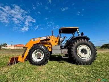 Imagem Trator Valtra Bh 180 4X4 c/ 3709 Horas c/ conjunto lamina e concha Tatu Imagem Trator Valtra Bh 180 4X4 c/ 3709 Horas c/ conjunto lamina e concha Tatu