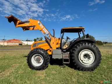 Imagem Trator Valtra Bh 180 4X4 c/ 3709 Horas c/ conjunto lamina e concha Tatu Imagem Trator Valtra Bh 180 4X4 c/ 3709 Horas c/ conjunto lamina e concha Tatu