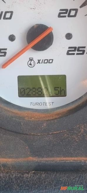 Imagem Trator Massey 4275  4x4 ano 2018 com Conjunto frontal BALDAN. Imagem Trator Massey 4275  4x4 ano 2018 com Conjunto frontal BALDAN.