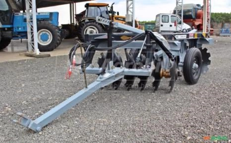 Grade Aradora Controle Remoto Crsg 12 X 26 X 235 X 6,00 Mm Mancal A Oleo E Discos Rec. - Baldan Imagem Grade Aradora Controle Remoto Crsg 12 X 26 X 235 X 6,00 Mm Mancal A Oleo E Discos Rec. - Baldan