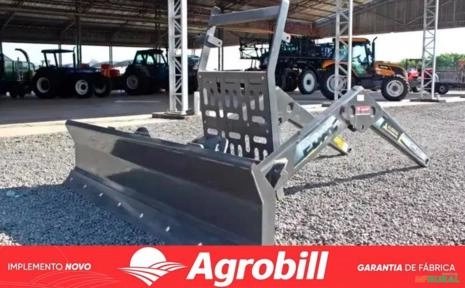 Plaina Dianteira Pdal Force 1000 Para Tratores Valtra A74 A 79 Plataformado Imagem Plaina Dianteira Pdal Force 1000 Para Tratores Valtra A74 A 79 Plataformado