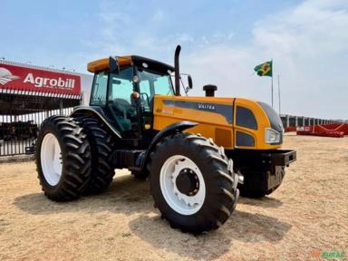 Trator Valtra Bh 145 4x4 ano 2009, original, unico dono, trator de lavoura de graos Imagem Trator Valtra Bh 145 4x4 ano 2009, original, unico dono, trator de lavoura de graos