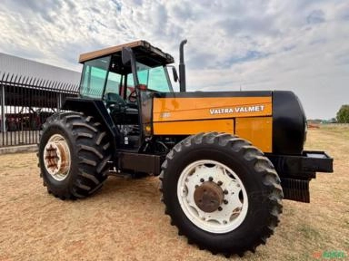 Trator Valtra/Valmet 1580 4x4 Ano 2001 unico dono, pintura original Imagem Trator Valtra/Valmet 1580 4x4 Ano 2001 unico dono, pintura original