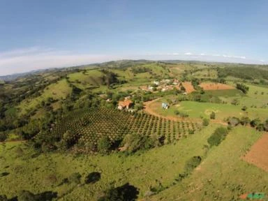 Chácara 1.700m² perto da cachoeira  em Bonfim - MG