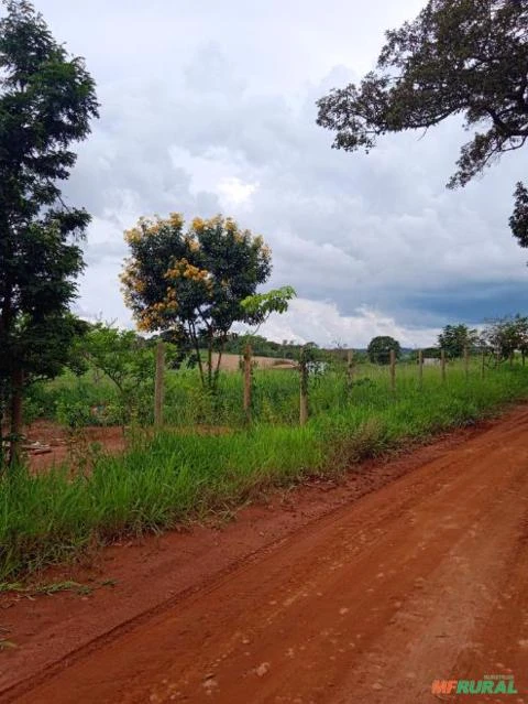 Chácara 1.700m² perto da cachoeira  em Bonfim - MG