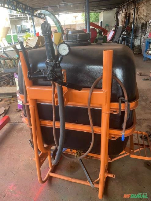 Pulverizador marca Jacto de 600 litros Imagem Pulverizador marca Jacto de 600 litros