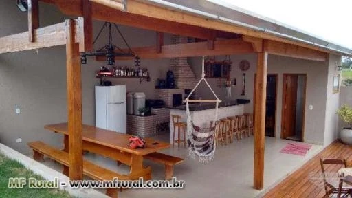 Troco permuto casa alto padrão por fazenda no Vl. do Ribeira, ou Sudoeste do PR