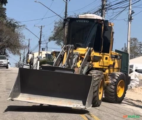 PÁ CARREGADEIRA VOLVO Imagem PÁ CARREGADEIRA VOLVO