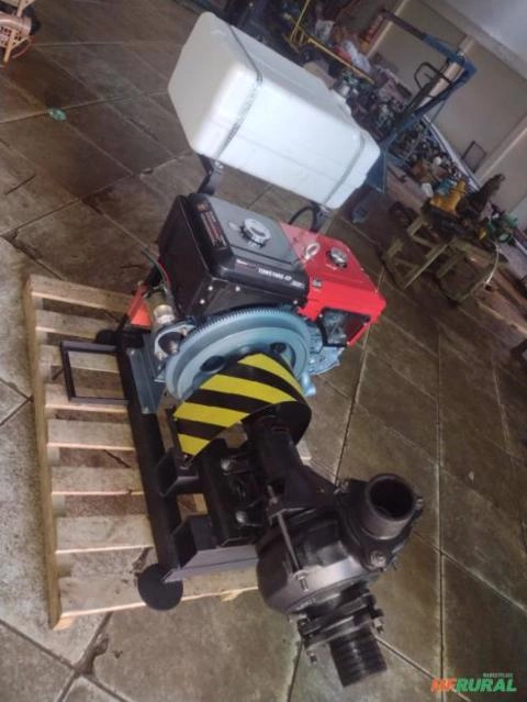 Bomba Draga de 4 polegada com motor a diesel Imagem Bomba Draga de 4 polegada com motor a diesel