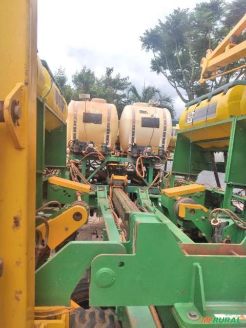 Imagem PLANTADEIRA TATU MARCHESAN USAP 2015 com kit de Inoculante Imagem PLANTADEIRA TATU MARCHESAN USAP 2015 com kit de Inoculante