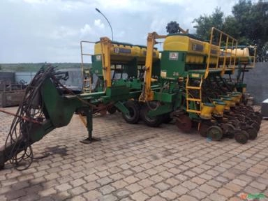 Imagem PLANTADEIRA TATU MARCHESAN USAP 2015 com kit de Inoculante Imagem PLANTADEIRA TATU MARCHESAN USAP 2015 com kit de Inoculante