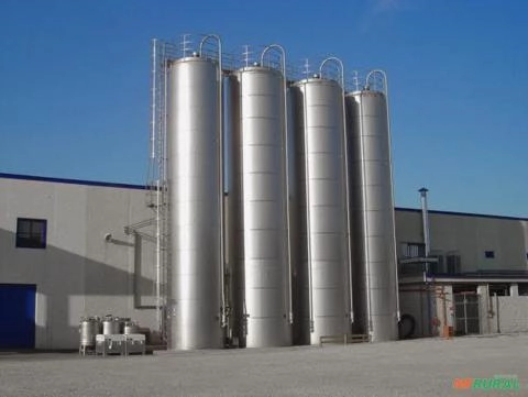 Tanques novos e usados Imagem Tanques novos e usados