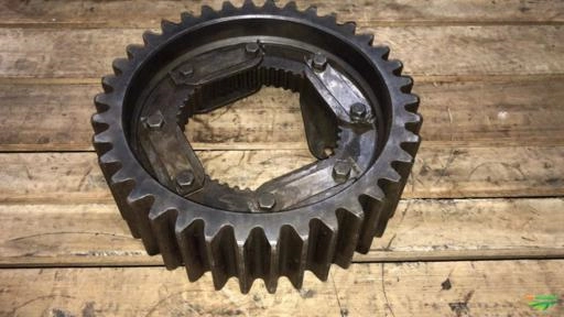 ENGRENAGEM CENTRAL DO DIFERENCIAL DA MOTONIVELADORA CATERPILLAR Imagem ENGRENAGEM CENTRAL DO DIFERENCIAL DA MOTONIVELADORA CATERPILLAR