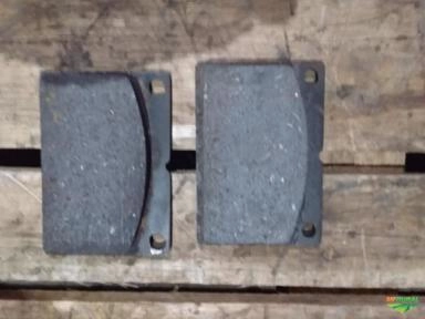 PASTILHA DE FREIO DA PÁ CARREGADEIRA FIAT ALLIS FR 12B Imagem PASTILHA DE FREIO DA PÁ CARREGADEIRA FIAT ALLIS FR 12B