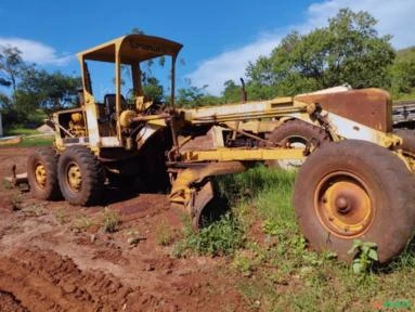 MOTONIVELADORA CATERPILLAR