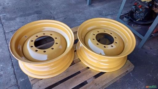 RODA DA MOTONIVELADORA CATERPILLAR Imagem RODA DA MOTONIVELADORA CATERPILLAR