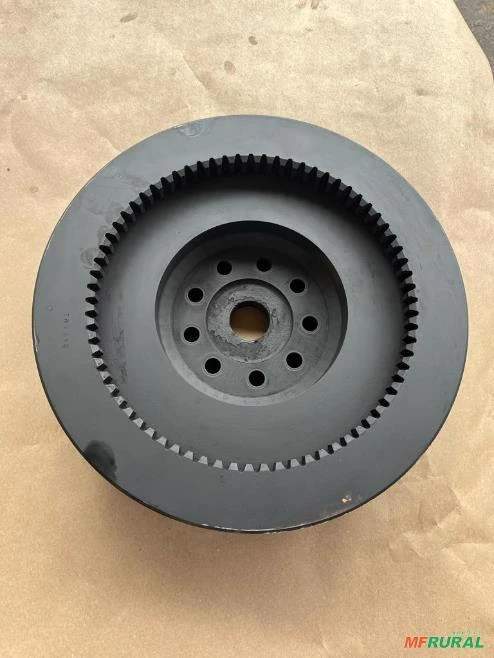 Volante do motor da motoniveladora Caterpillar Imagem Volante do motor da motoniveladora Caterpillar