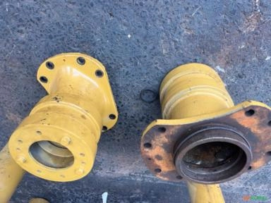 CORNETA DA RODA DA MOTONIVELADORA CATERPILLAR Imagem CORNETA DA RODA DA MOTONIVELADORA CATERPILLAR