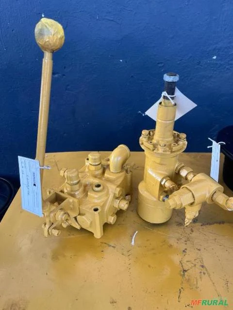 COMANDO PARA ROLO COMPACTADOR Imagem COMANDO PARA ROLO COMPACTADOR