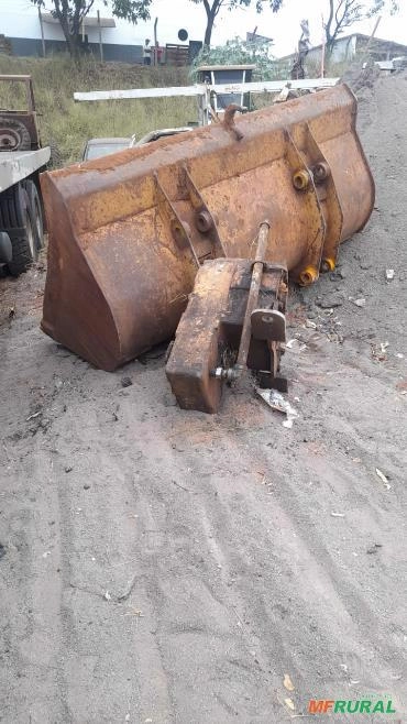 CAÇAMBA ORIGINAL DA PÁ CARREGADEIRA CASE MODELO W20B Imagem CAÇAMBA ORIGINAL DA PÁ CARREGADEIRA CASE MODELO W20B