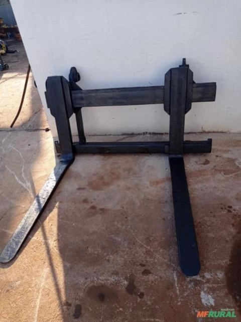 GARFO PARA PA CARREGADEIRA Imagem GARFO PARA PA CARREGADEIRA