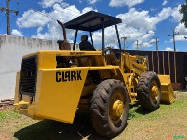 PA CARREGADEIRA MICHIGAN MODELO 75 III Imagem PA CARREGADEIRA MICHIGAN MODELO 75 III