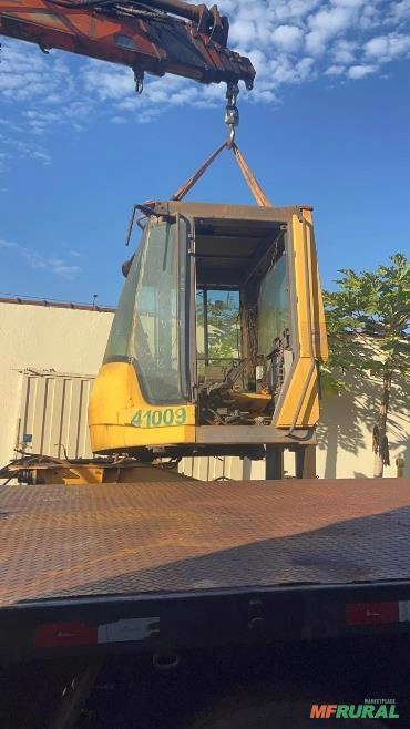 GABINE PA CARREGADEIRA VOLVO L70 Imagem GABINE PA CARREGADEIRA VOLVO L70