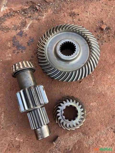 COROA E PINHAO MOTONIVELADORA HUBER 165s Imagem COROA E PINHAO MOTONIVELADORA HUBER 165s