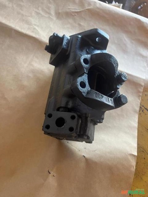 Imagem BOMBA HIDRAULICA DA PA CARREGADEIRA FIAT FR 12 B Imagem BOMBA HIDRAULICA DA PA CARREGADEIRA FIAT FR 12 B