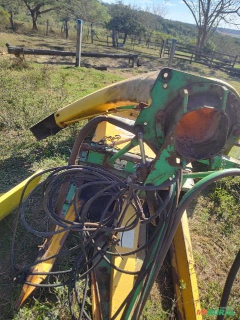 Ensiladeiras JF c120 duas linhas Imagem Ensiladeiras JF c120 duas linhas