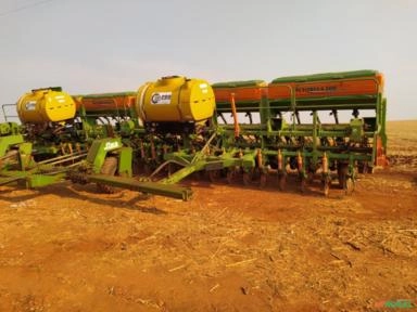 PULVERIZADOR DE LINHA PROSULCO 2400 lts Imagem PULVERIZADOR DE LINHA PROSULCO 2400 lts