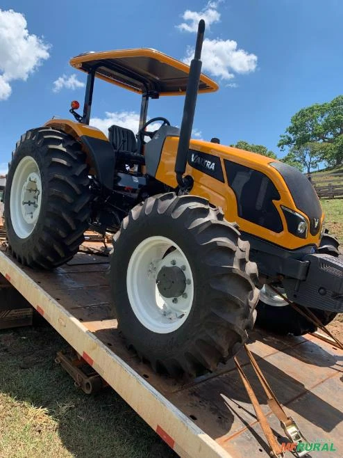 Trator Valtra/Valmet A 950 4x4 ano 20 Imagem Trator Valtra/Valmet A 950 4x4 ano 20