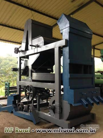 Máquina beneficiadora de café marca DAndréia Tipo 2 e 3 (5 a 10 sacas por hora)Toda revisada Imagem Máquina beneficiadora de café marca DAndréia Tipo 2 e 3 (5 a 10 sacas por hora)Toda revisada