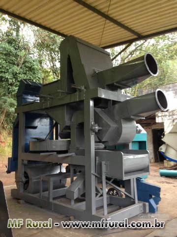 Imagem Máquina beneficiadora de café marca DAndréia Tipo 2 e 3 (5 a 10 sacas por hora)Toda revisada Imagem Máquina beneficiadora de café marca DAndréia Tipo 2 e 3 (5 a 10 sacas por hora)Toda revisada