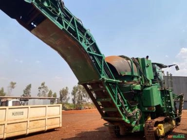 Colhedora de Cana CH-570 - 16.000 h Imagem Colhedora de Cana CH-570 - 16.000 h